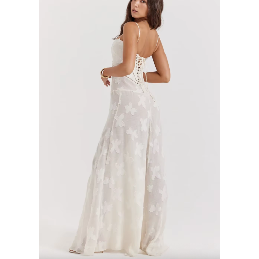 Abito Lungo: Eleganza Senza Tempo per Occasioni Speciali