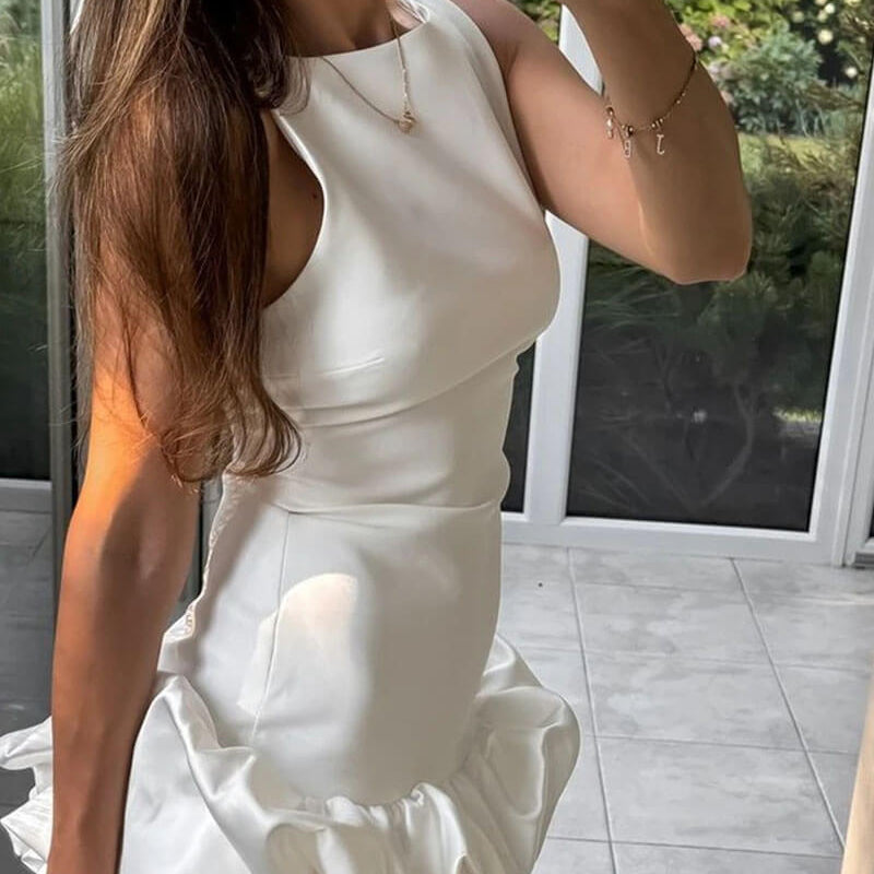 Mini Abito Chic con Orlo Volant