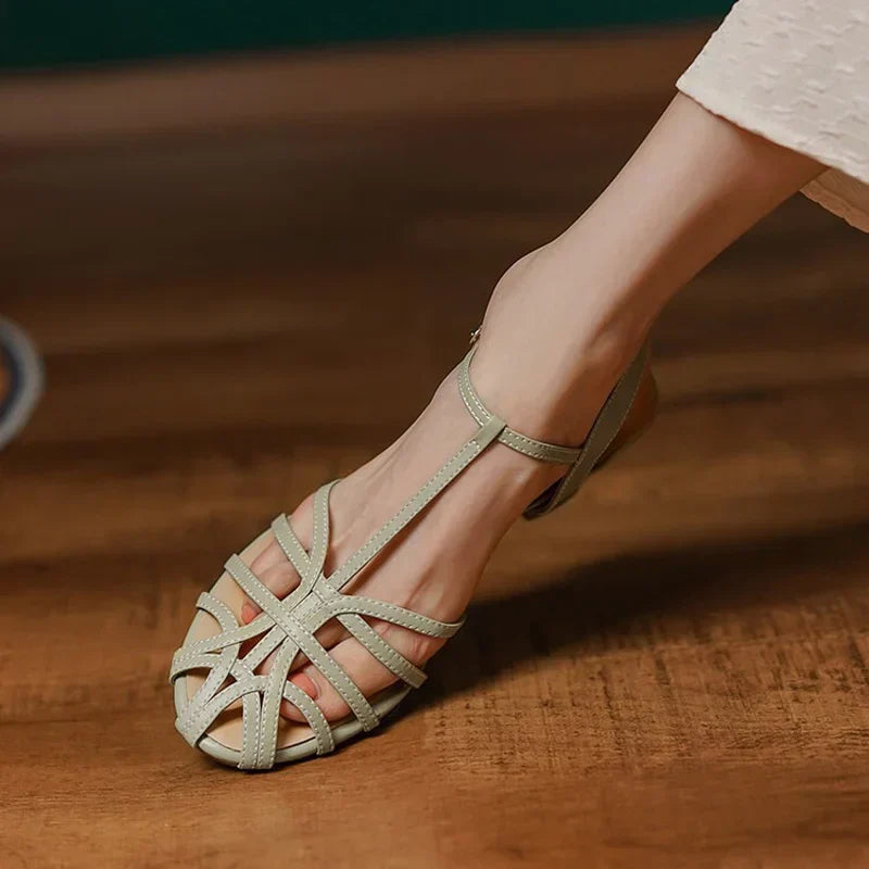 Dolce Viva™ | Sandali eleganti con cinturino a T Chica