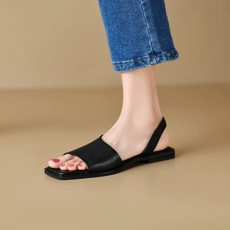 Dolce Viva™ | Sandali piatti Itzala