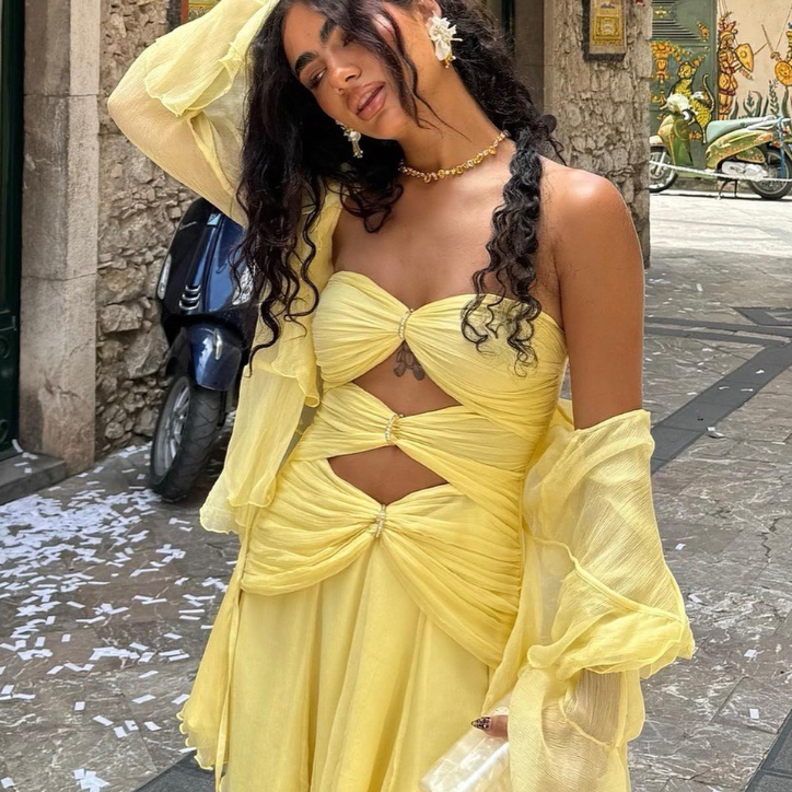 Abito Giallo Cut-Out Maniche Velate