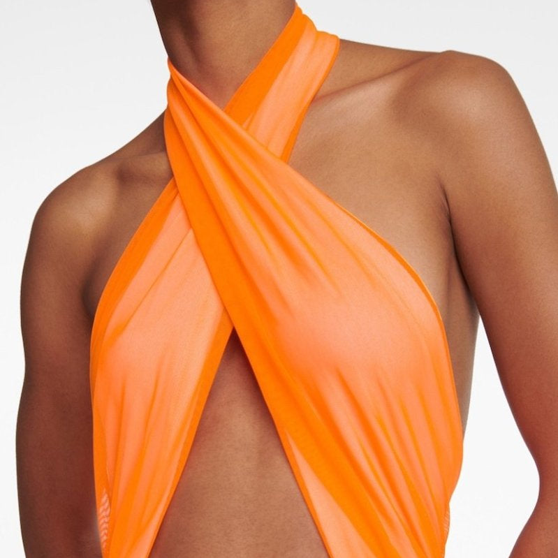 Abito Lungo Halter con Dettaglio Cutout