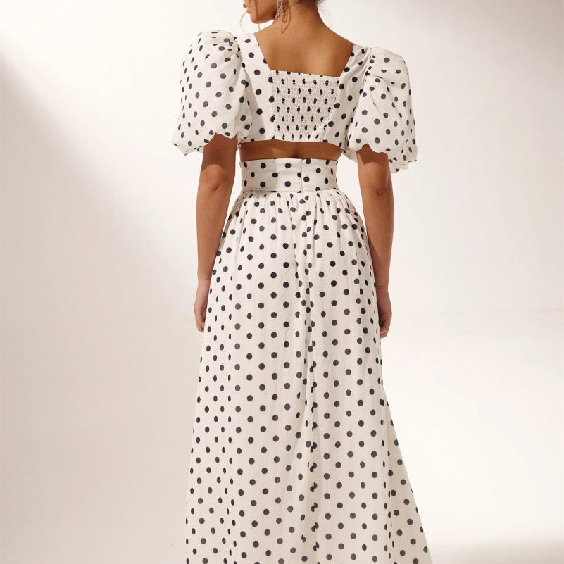 Abito a Pois con Spacco e Maniche a Sbuffo