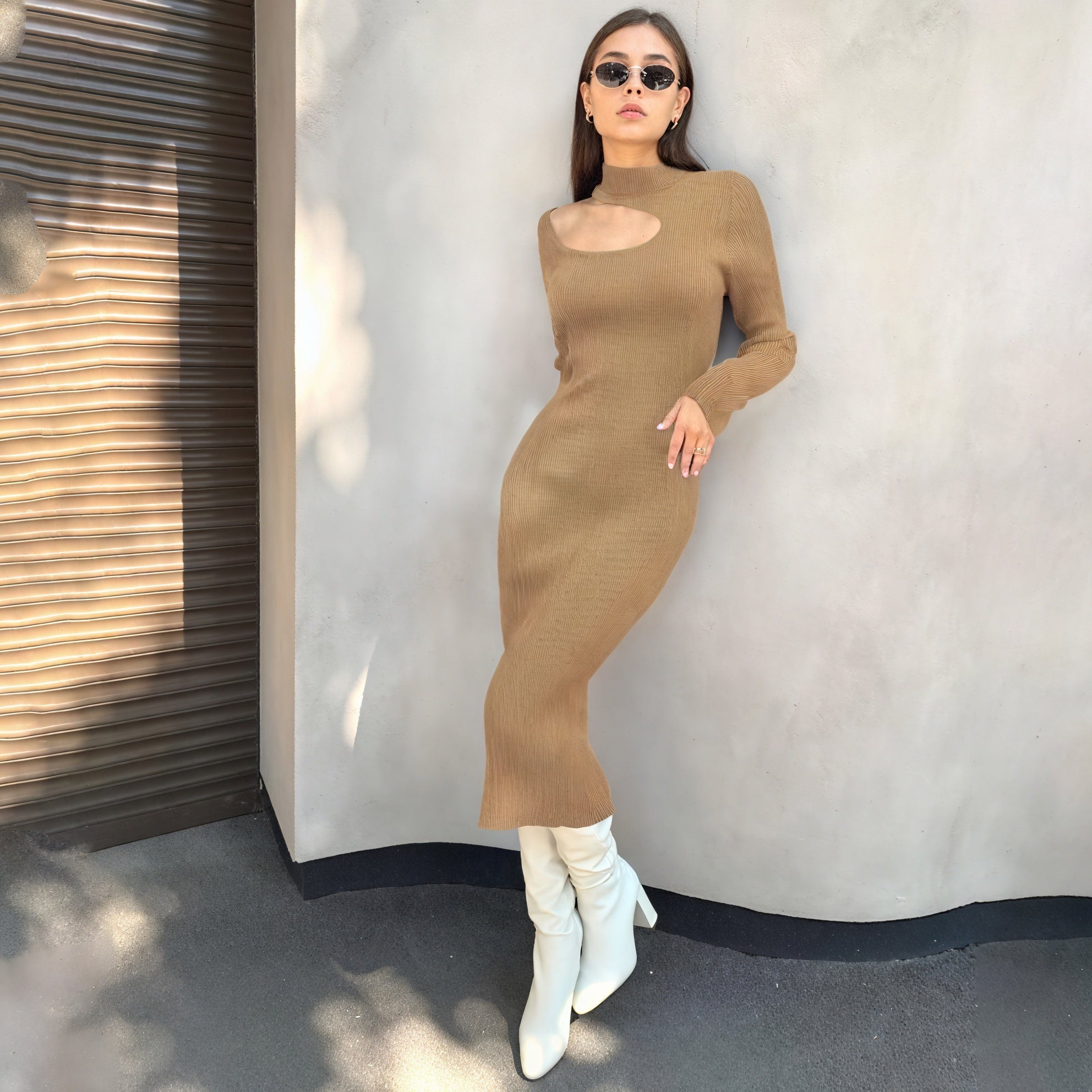 Abito Midi Scollo a Goccia