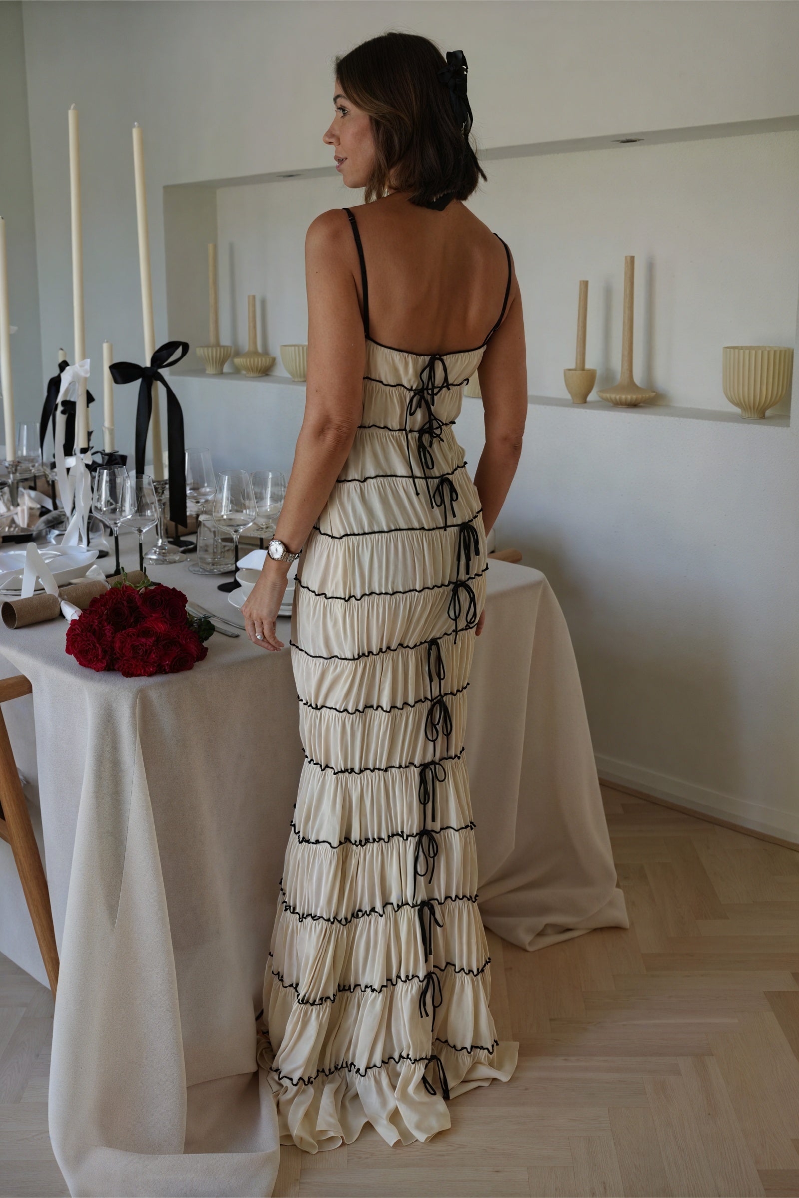 Abito a Strati con Dettagli Raffinati