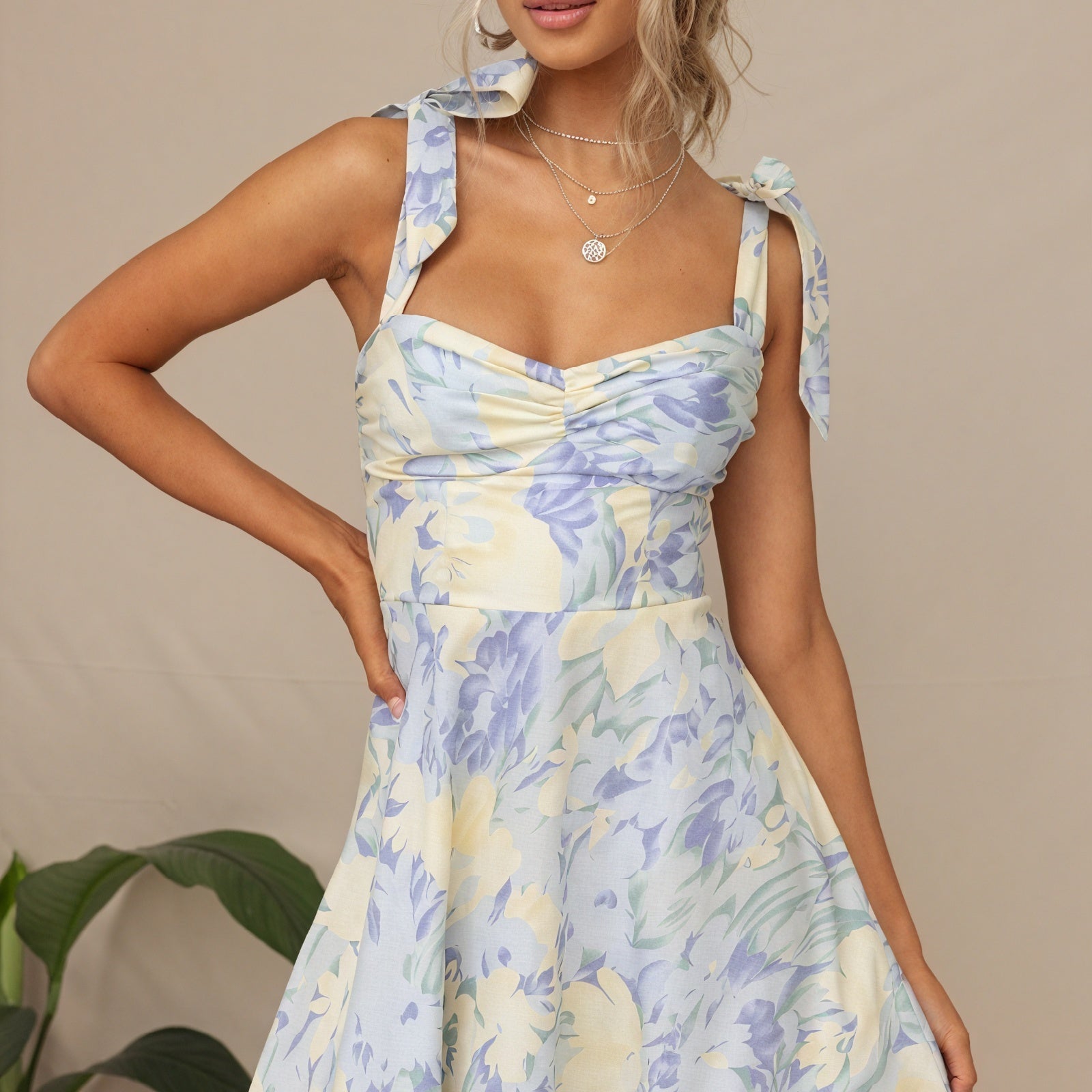 Abito Midi Floreale con Bretelle Annodabili