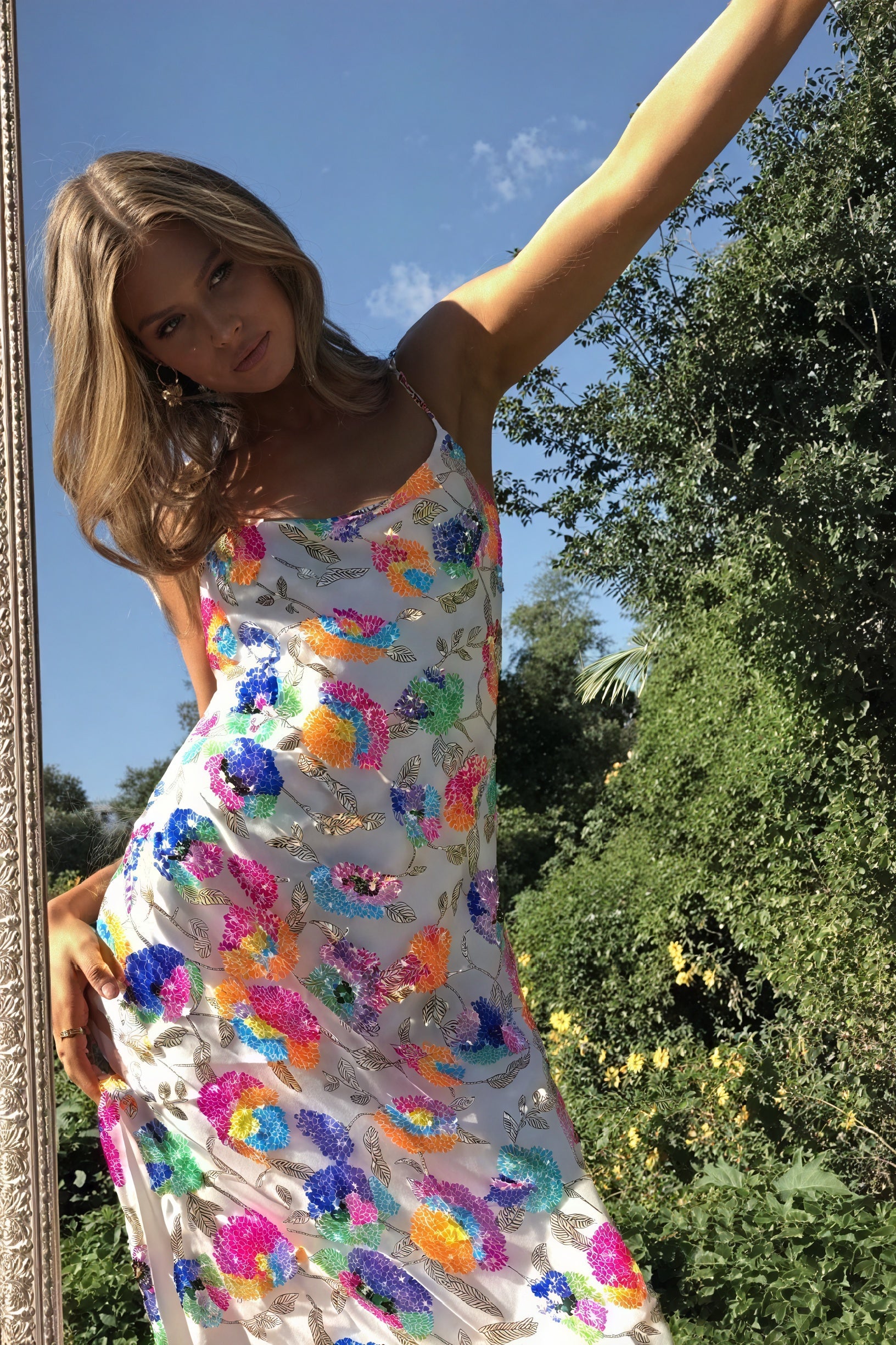 Abito Lungo Floreale con Schiena Scoperta