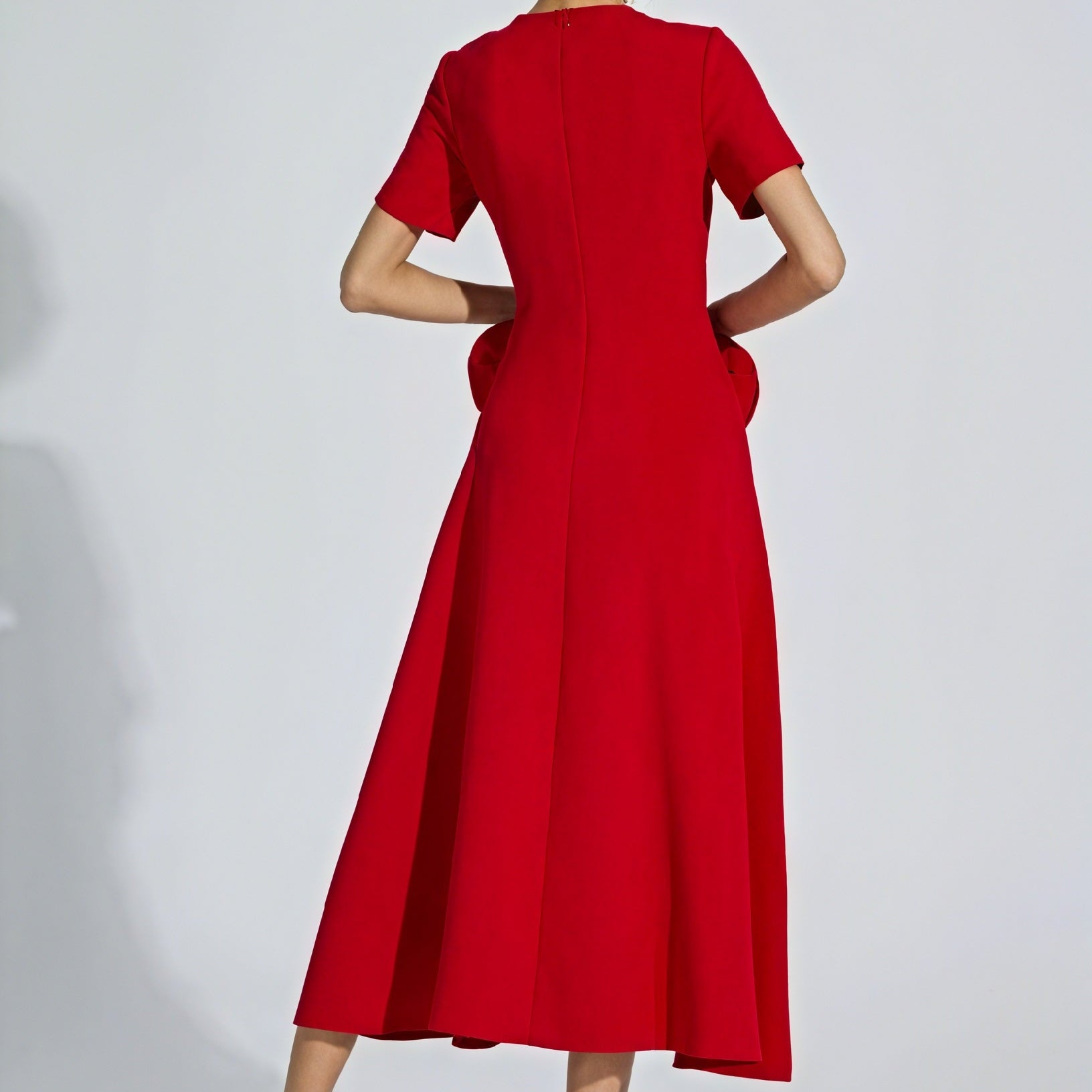 Abito Midi con Dettagli Floreali