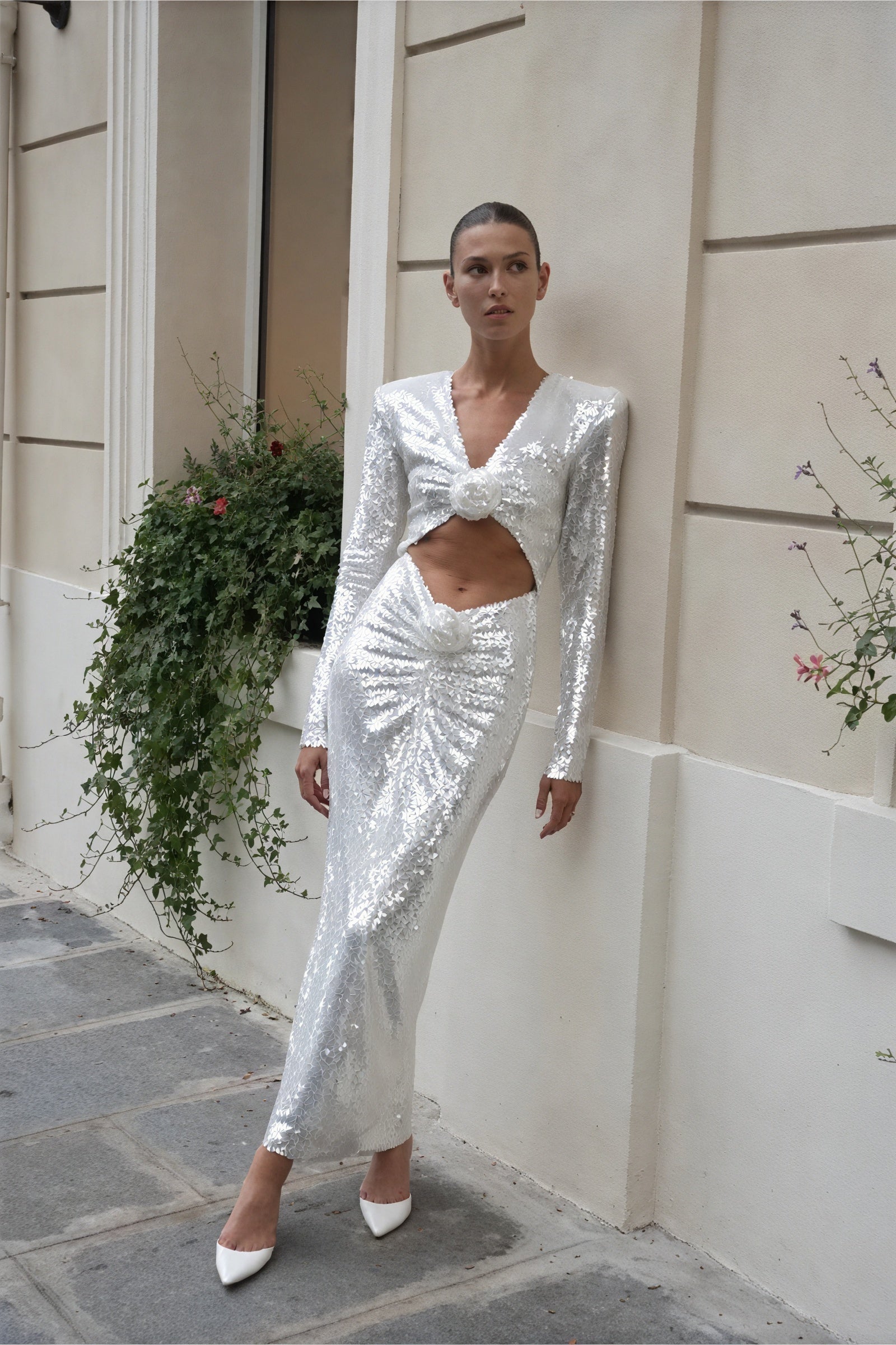 Abito Scintillante con Dettagli Floreali