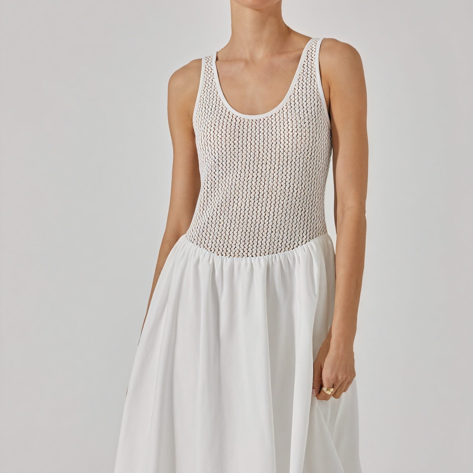 Abito Midi Testurizzato - Stile Raffinato