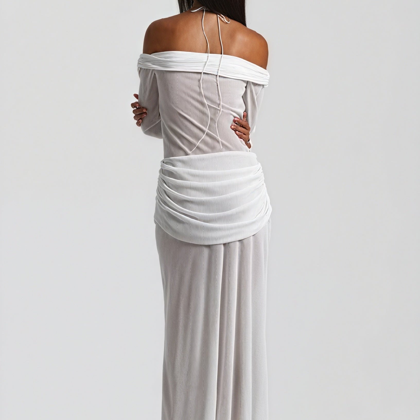 Abito Lungo con Nodo e Cutout