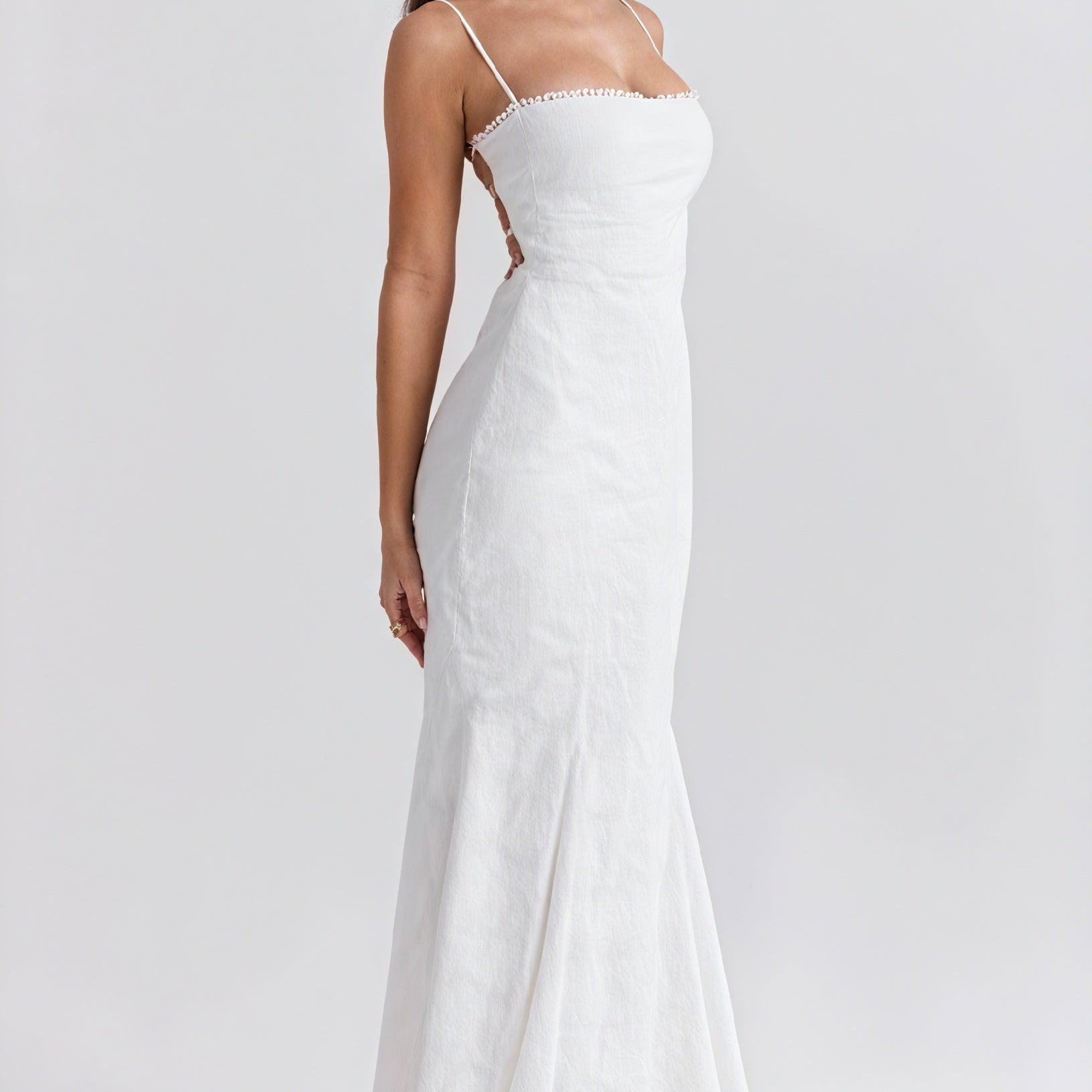 Abito Lungo Minimalista con Spalline Sottili