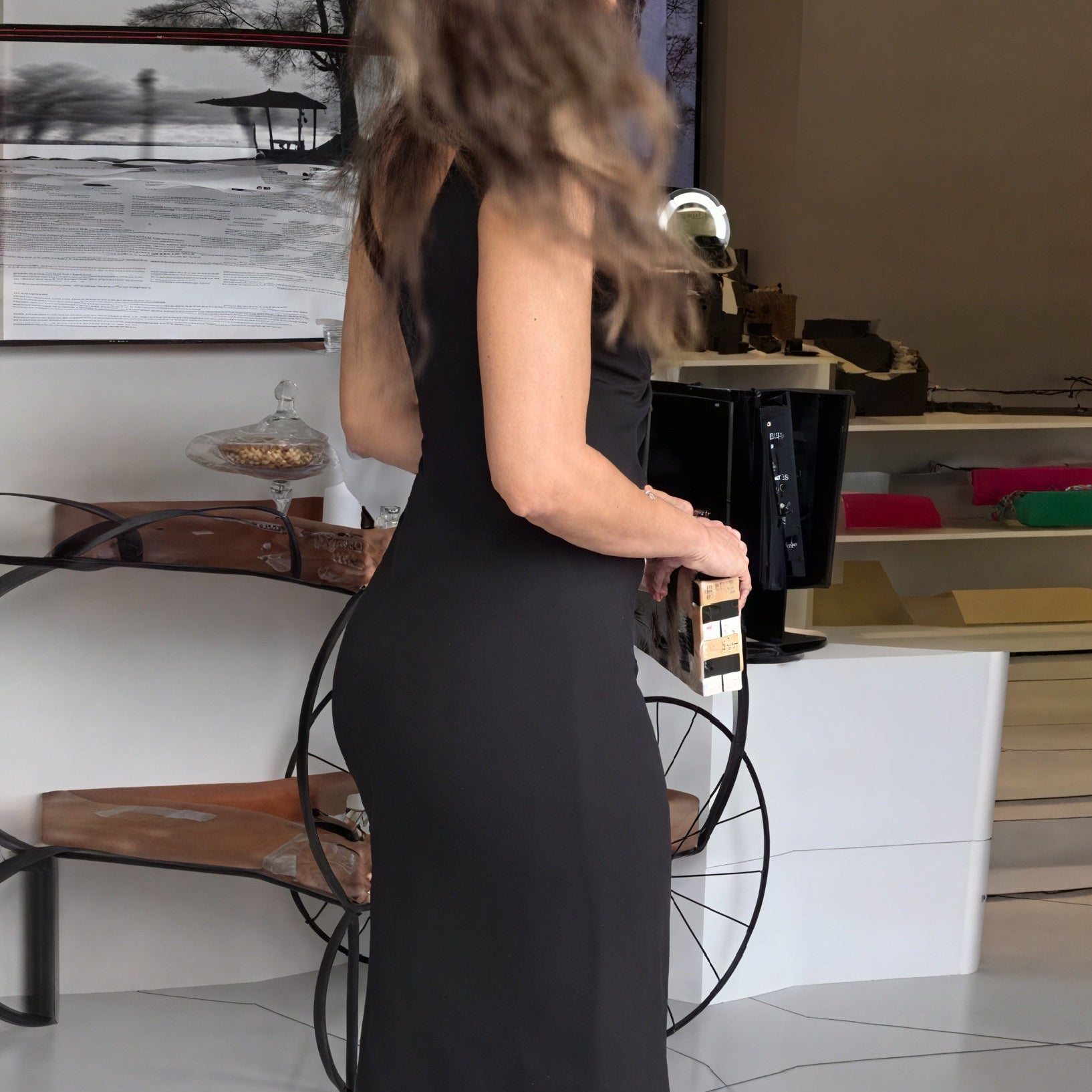 Abito Midi Scollo Profondo e Nodo