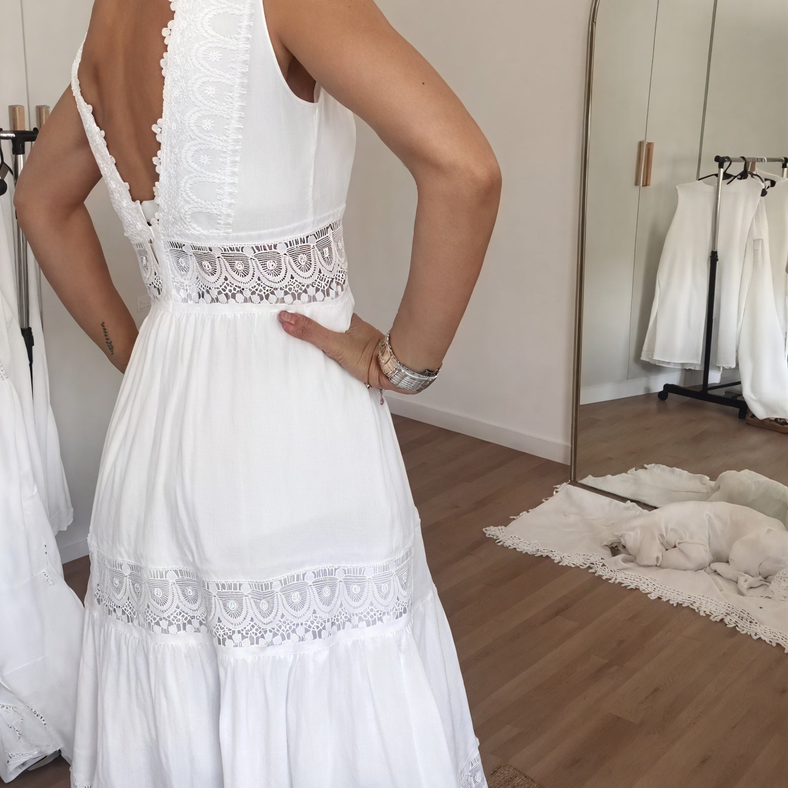 Abito Maxi con Dettagli in Pizzo
