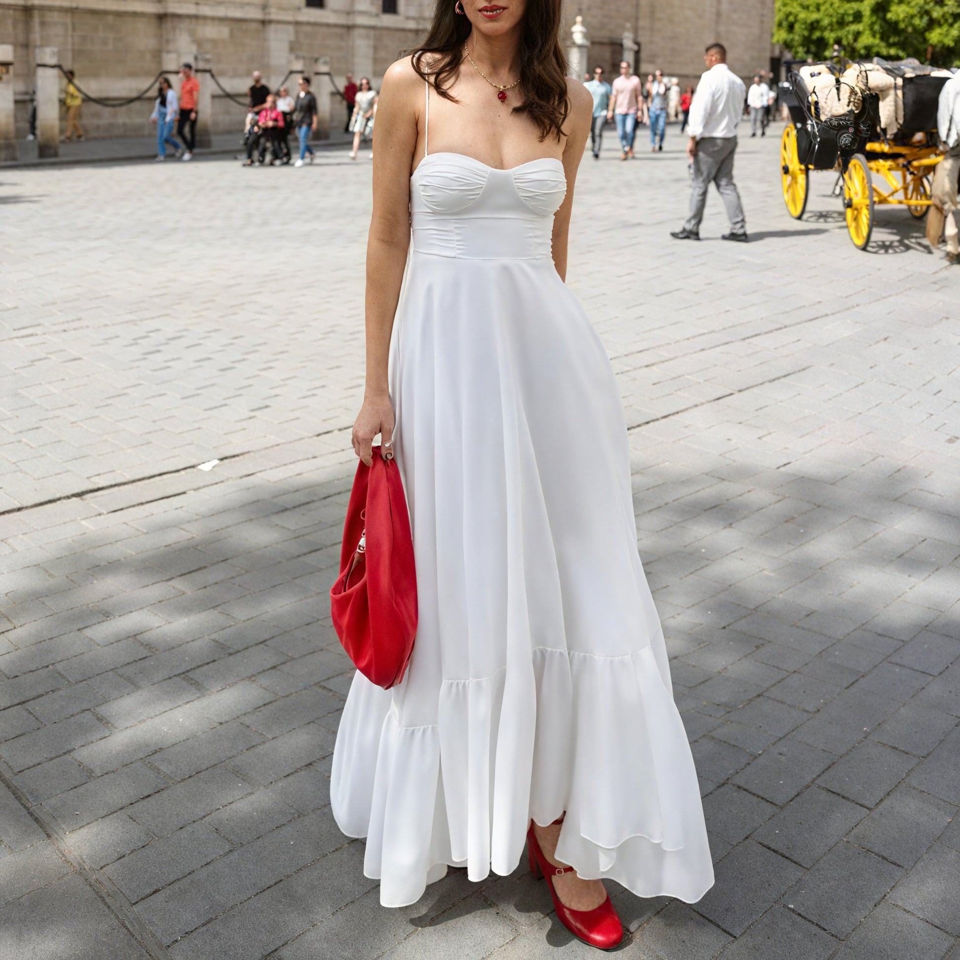 Abito Bianco Bustier – Gonna a Balze Fluida