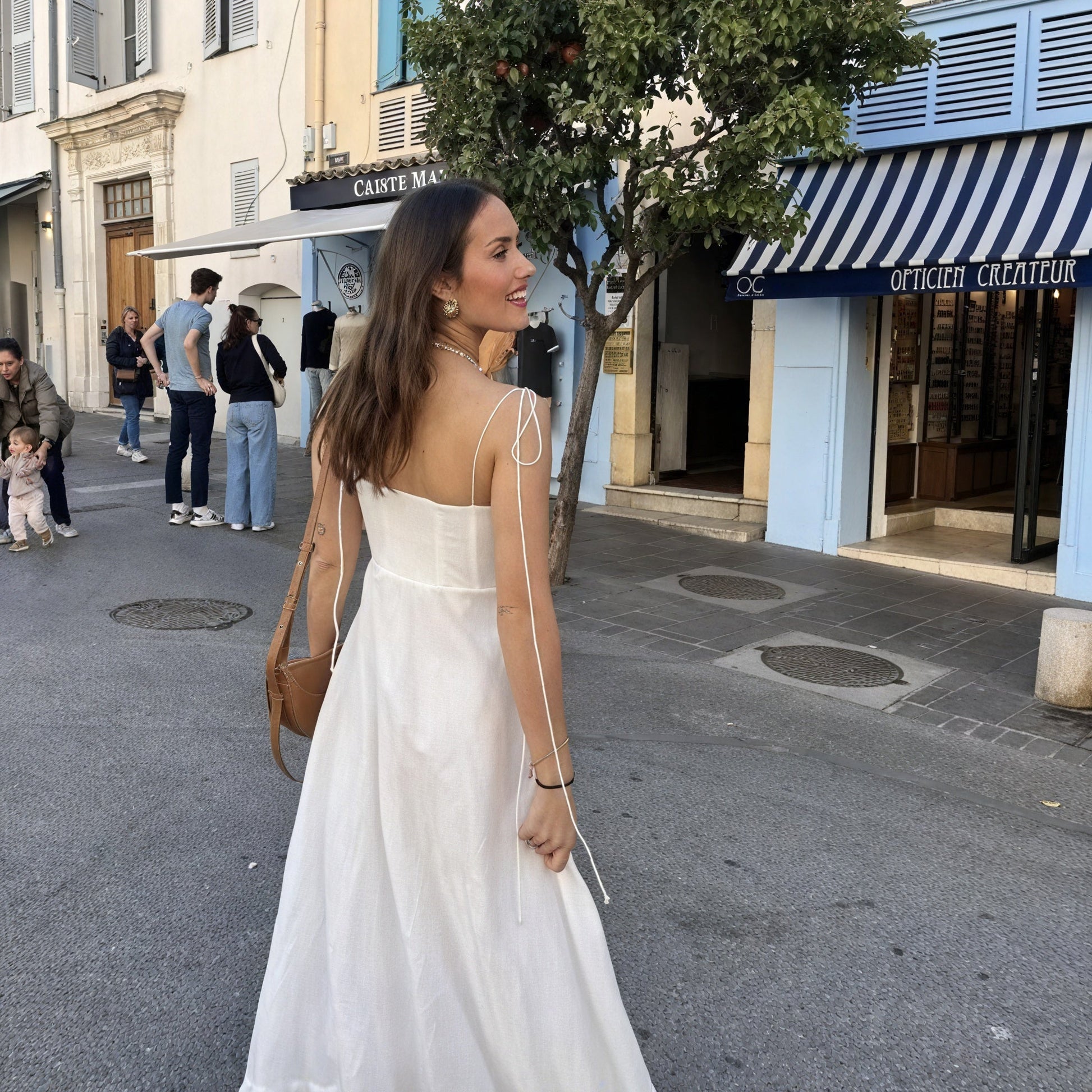 Abito Bianco Bustier – Gonna a Balze Fluida