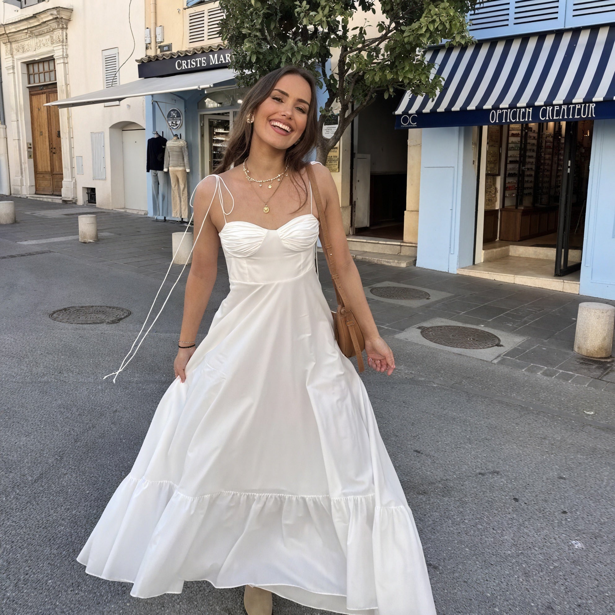 Abito Bianco Bustier – Gonna a Balze Fluida