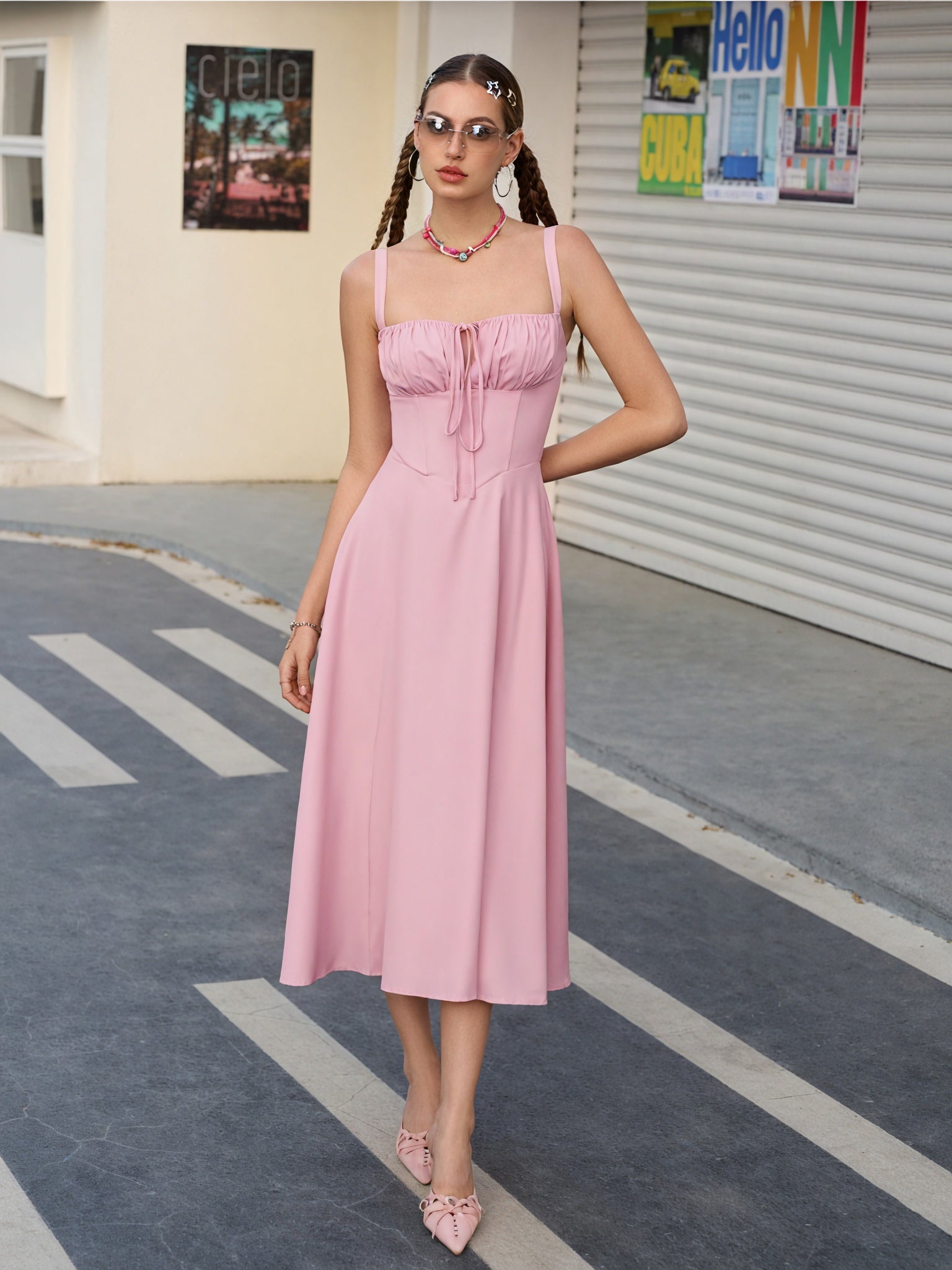 Midi con Nodo: Fascino Estivo Senza Tempo