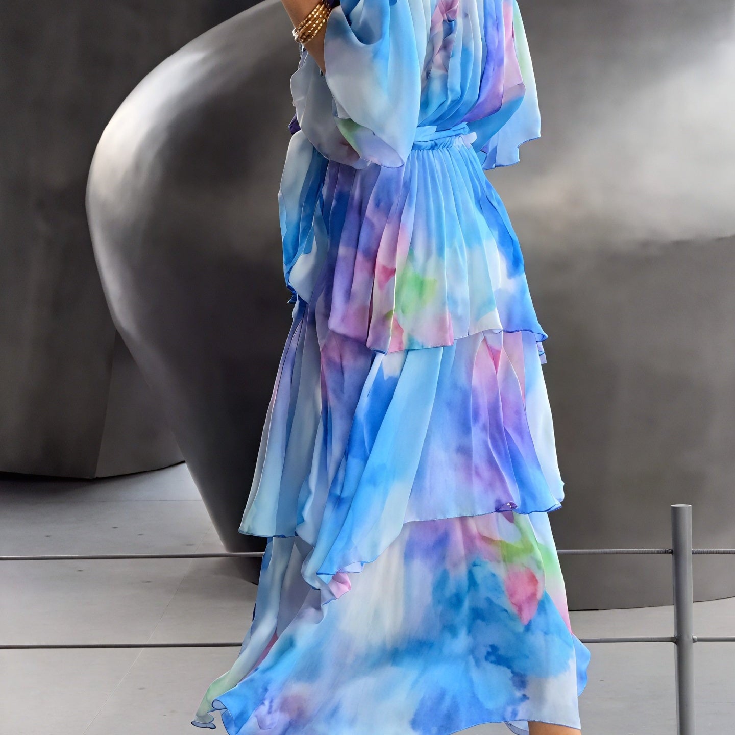 Capo con Stampa Acquerello, Design Fluido e Maniche Ampie