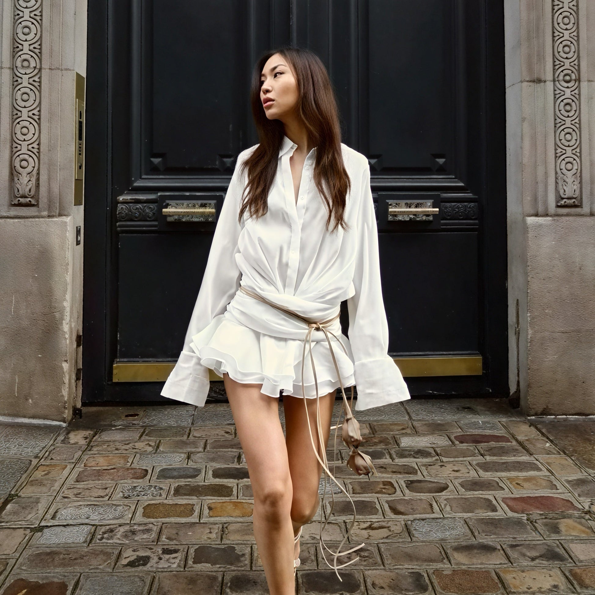 Abito Lungo Bianco – Bottoni e Maniche Lunghe