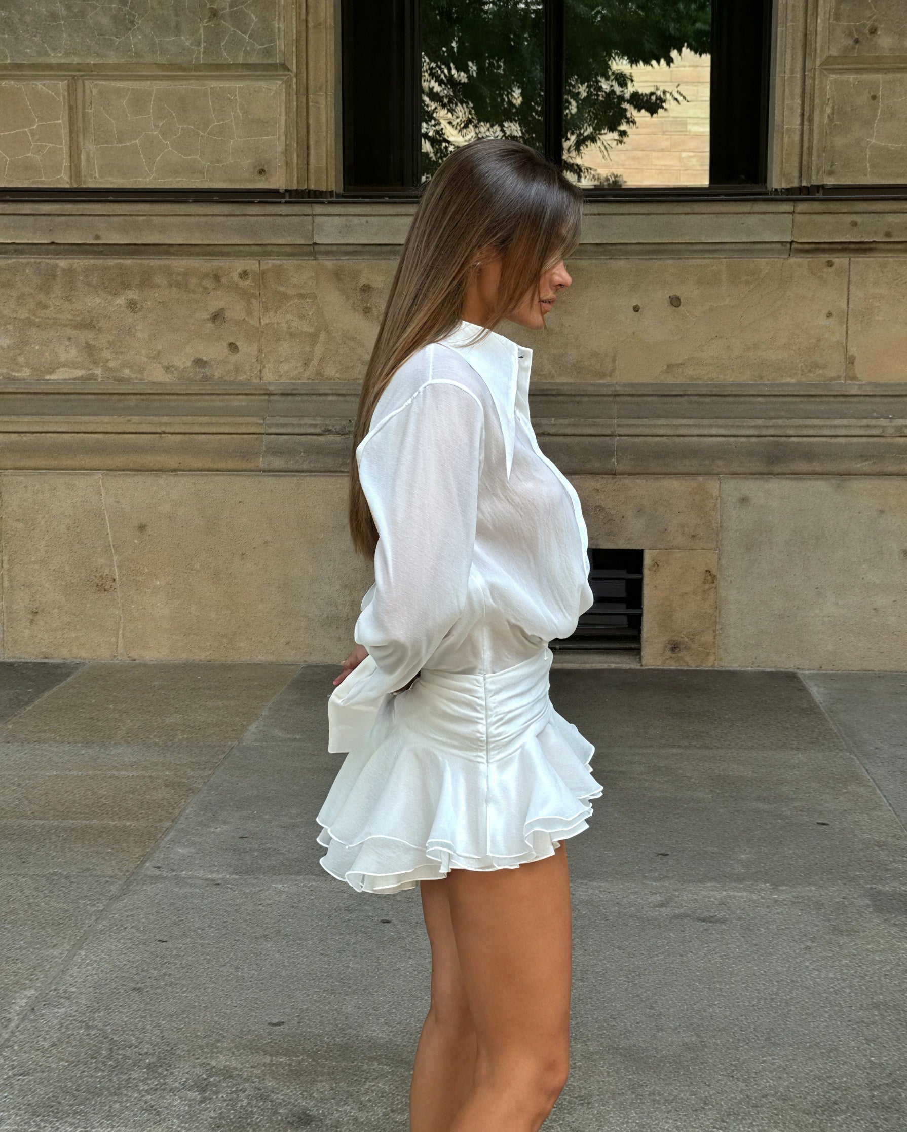 Abito Lungo Bianco – Bottoni e Maniche Lunghe