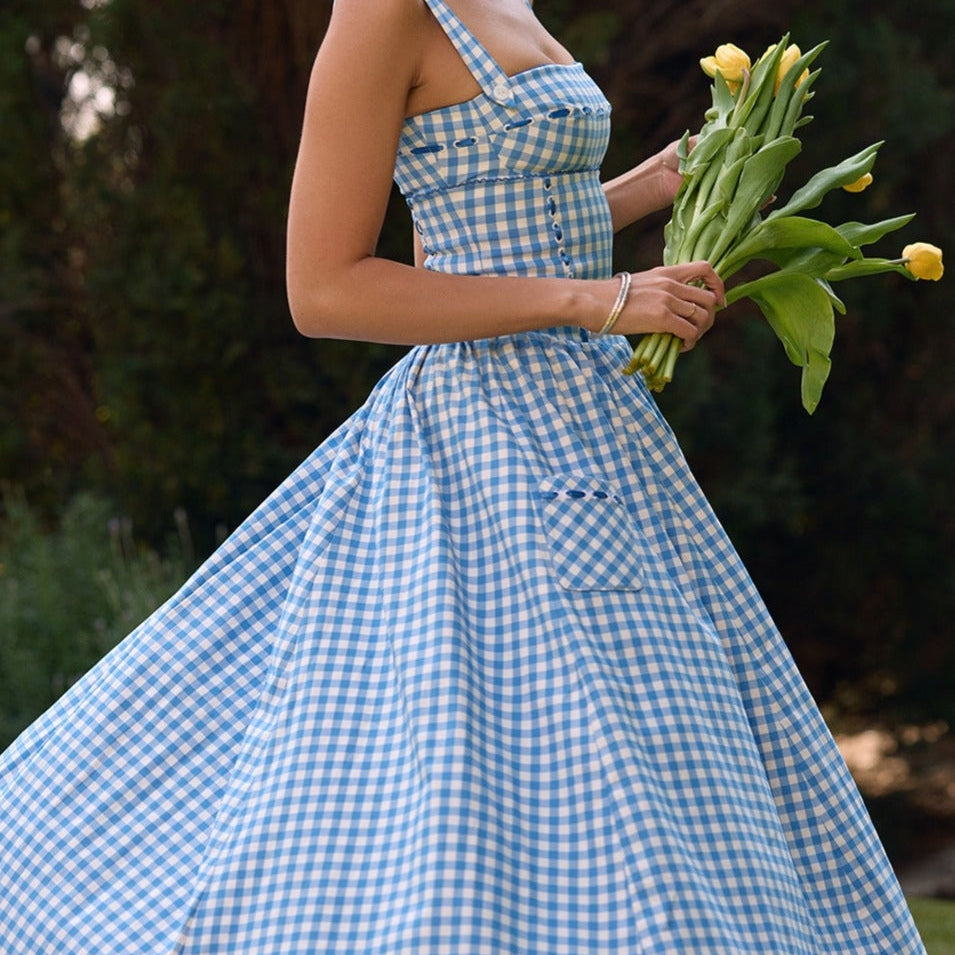 Abito Gingham con Scollo Quadrato e Bottoni